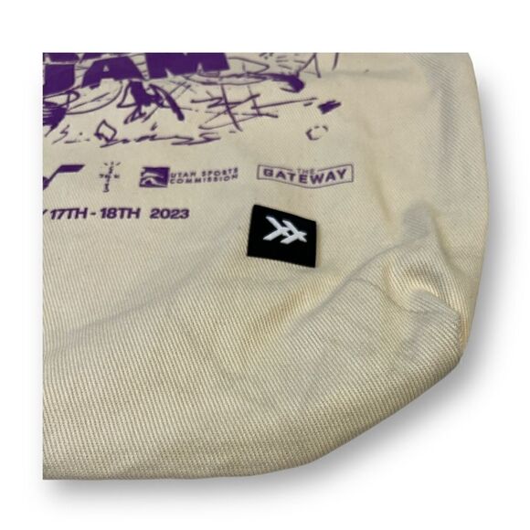 Thread Canvas Reusable Bag - Picture 4 of 6